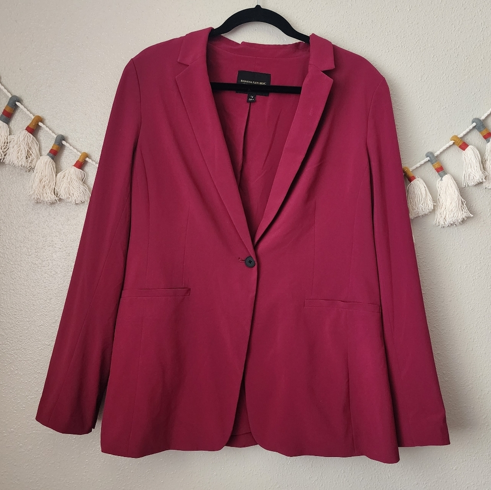 Banana Republic Long And Lean Single Breasted Blazed In Magenta Pink Minimalist